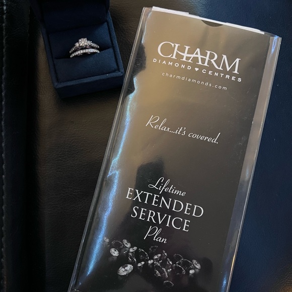 Disney’s Enchanted Cinderella engagement set - Picture 5 of 8